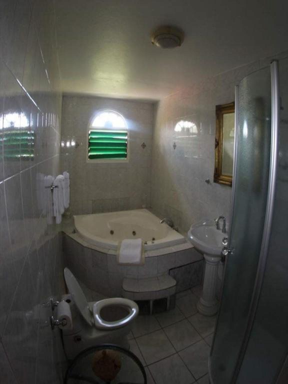 Villa Sonate Runaway Bay Esterno foto